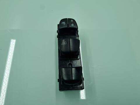 Botonera Elevalunas Nissan Juke ACENTA 110CV 81KW