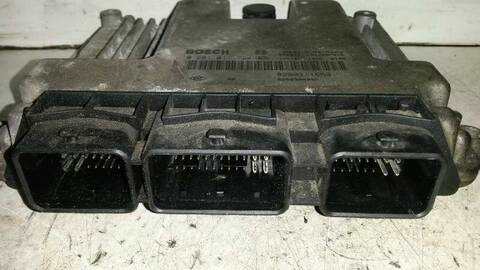 Foto 3ª: Centralita Motor ECU Renault Espace INITIALE 150CV 110KW [G9T742] (2004)