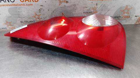 Foto 2ª: Piloto Trasero Izquierdo Peugeot 107 BASICO 68CV 50KW (2005)