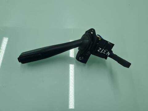 Foto 3ª: Mando Multifuncion Volkswagen Golf 1.6 TDI DPF 105CV 77KW [CAY] (2010)