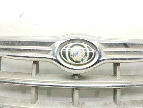 Foto 2ª: Rejilla Delantera Chrysler 300 3.0 CRD 218CV 160KW [642982] (2006)