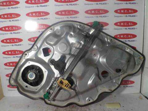 Foto 2ª: Elevalunas Manual Trasero Izquierdo Fiat Idea 1.3 JTD CAT 70CV 51KW [188A9000] (2004)