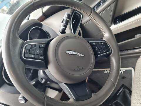 Volante Jaguar XE PORTFOLIO 180CV 132KW