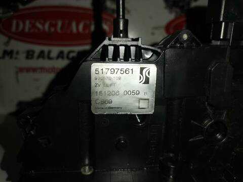 Foto 2ª: Cerradura Puerta Delantera Izquierda Fiat Punto 1.4 16V ACTIVE 95CV (2005)