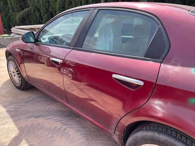 Foto 2ª: Puerta Trasera Izquierda Alfa Romeo 159 1.9 JTD 150cv [939A2000] (2008)