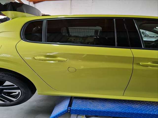 Puerta Trasera Derecha Peugeot 208 1.2 PURETECH 100 101CV 74KW