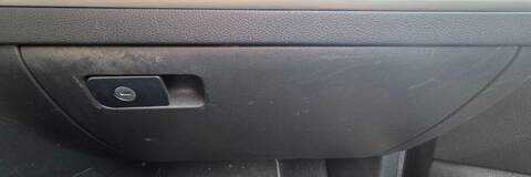 Guantera Volkswagen Golf EDITION BLUEMOTION TECH. 105CV 77KW