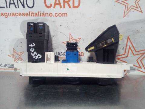 Foto 3ª: Mando Calefacción A. A. Ford Transit FT 300 M CABINA SIMPLE MEDIA 125CV 92KW CAJA ABIERTA [CYRB] (2013)