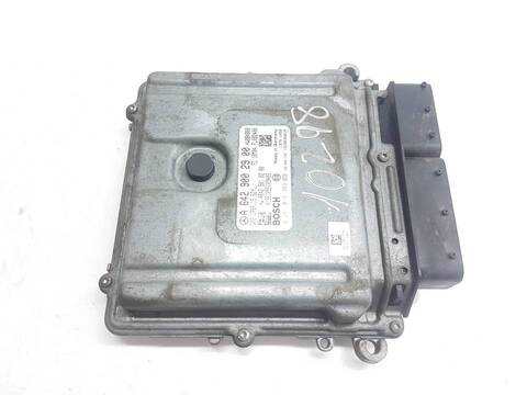 Foto 2ª: Centralita Motor ECU Mercedes Clase ML 300 3.0 V6 CDI 204CV 150KW AUT. 164.121) W164) OM642 (2005)