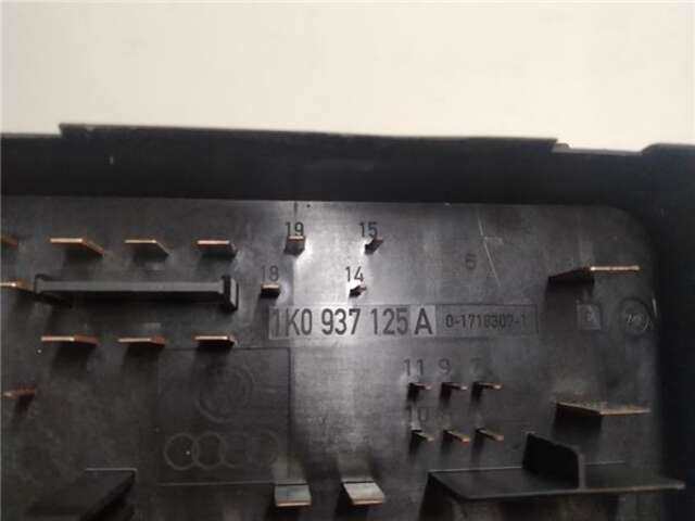 Foto 3ª: Caja Reles Fusibles Volkswagen Jetta 1.9 TDI (105 CV) [BXE]