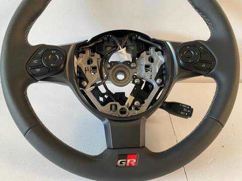 Volante Toyota GR86 2.4 G 230CV 172KW