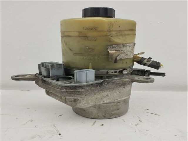 Bomba de Direccion Ford Kuga TREND 136CV 100KW