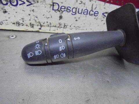 Foto 2ª: Mando Multifuncion Renault Clio AUTHENTIQUE 65CV 48KW [K9K A7] (2005)