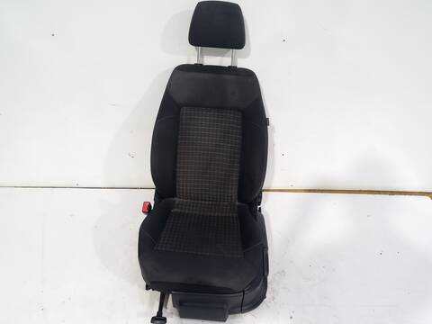 Foto 2ª: Asiento Delantero Izquierdo Volkswagen Polo ADVANCE BLUEMOTION 90CV 66KW [CUSB] (2014)