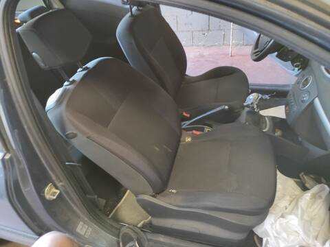Foto 1ª: Asiento Delantero Derecho Renault Clio K4J780 (2006)