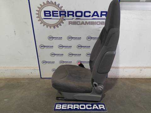 Foto 2ª: Asiento Delantero Izquierdo Peugeot 107 1.0 CAT 384F) 68CV 50KW [G/ 1KR] (2006)