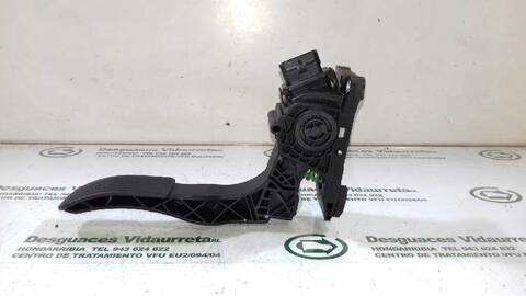 Foto 2ª: Pedal Acelerador Mercedes Clase V 200 136CV 100KW (2014)