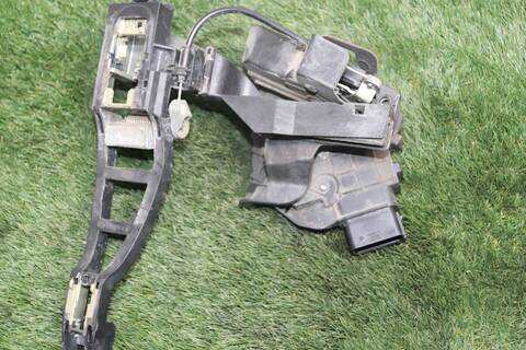 Cerradura Puerta Trasera Izquierda Ford Mondeo TREND 140CV 103KW