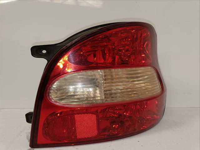 Foto 1ª: Piloto Trasero Derecho Kia Carnival TD LS TRAVEL 126CV 93KW (2000)