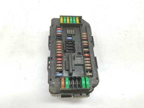 Foto 3ª: Caja Reles Fusibles Bmw M4 3.0 24V 431CV 42KW [S55B30A] (2014)