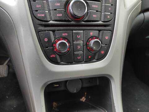 Mando Climatizador Opel Astra A17DTS BERLINA