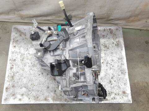 Foto 1ª: Caja Cambios Dacia Duster TCE 130 EXPRESSION 4X4