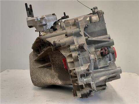 Foto 4ª: Caja Cambios Mitsubishi Carisma 1.9 1900 COMFORT BERLINA 102CV 75KW [F9Q1] (2002)