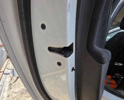 Cerradura Puerta Trasera Izquierda Opel Astra DYNAMIC START/STOP 105CV 77KW