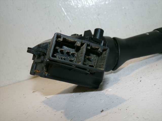 Foto 3ª: Mando Multifuncion Toyota Prius 1.8 G HIBRIDO 2009-2012 [2ZR] (2010)