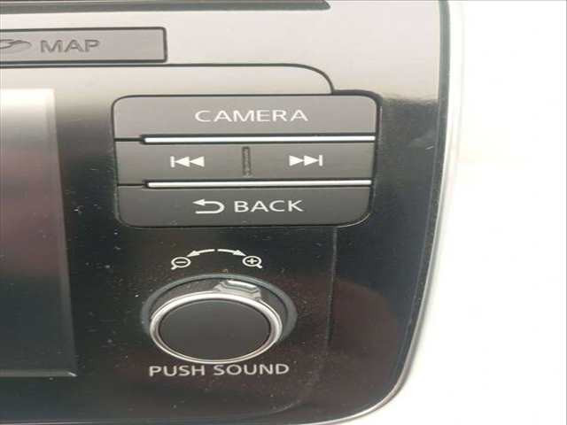 Foto 3ª: Sistema Audio Radio CD Nissan Leaf N-CONNECTA 150CV 110KW [EM57] (2018)