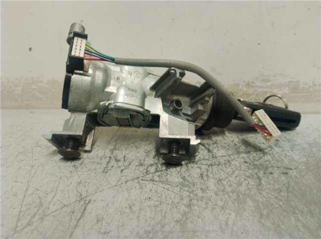 Foto 2ª: Motor de Arranque Volkswagen Golf 1.6 ADVANCE BLUEMOTION TECH. [1.6 LTR. - 77 KW TDI DPF] [CXX]