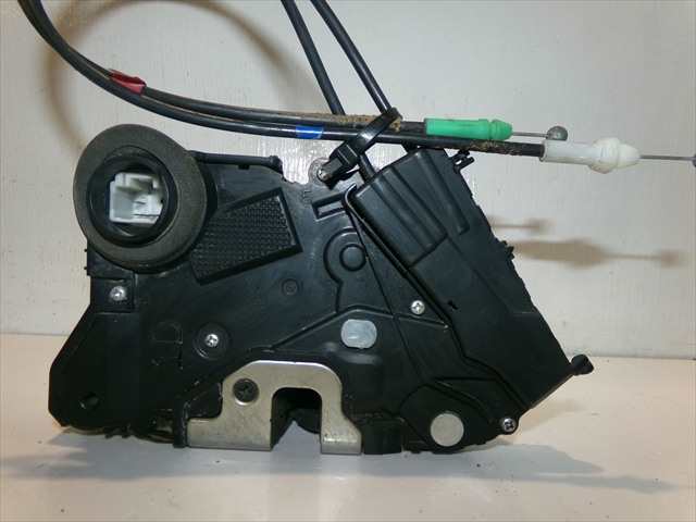 Foto 2ª: Cerradura Puerta Delantera Izquierda Toyota Prius 1.8 G HIBRIDO 2009-2012 [2ZR] (2010)