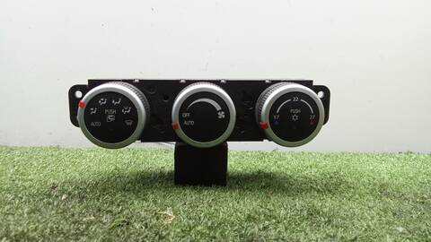 Mando Calefacción A. A. Mitsubishi Canter 3.0 D 180CV 129KW 7C18