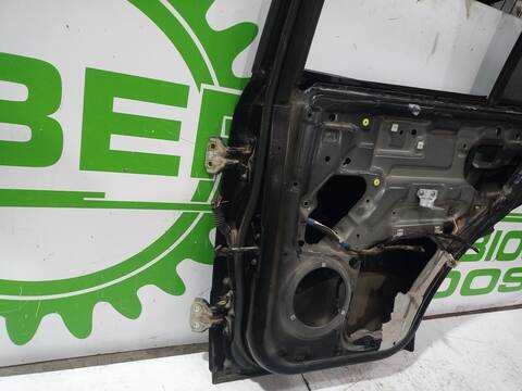 Foto 3ª: Puerta Trasera Derecha Kia Sorento 2.5 CRDI 170CV 125KW [D4CB] (2007)