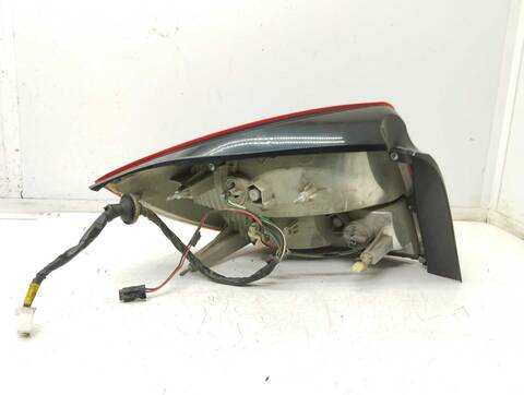 Foto 4ª: Piloto Trasero Derecho Kia Rio 1.3 CAT 82CV 60KW [A3D] (2003)
