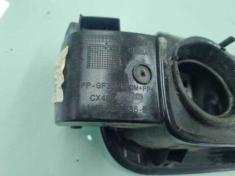 Foto 3ª: Tapa Exterior Combustible Ford Kuga HYBRID ST-LINE 150CV [YLDC] (2020)