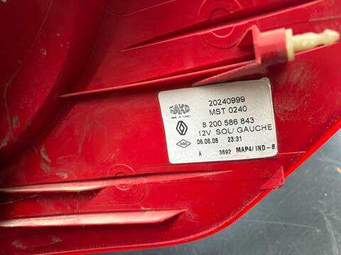 Foto 3ª: Piloto Trasero Izquierdo Renault Clio K9K T7 GRANDTOUR (2008)