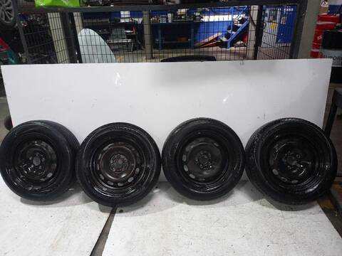 Juego LLantas Ford Focus TREND 101CV