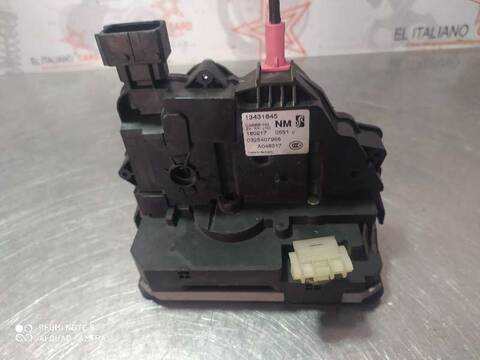 Foto 3ª: Cerradura Puerta Trasera Derecha Opel Corsa EXPRESSION 75CV 55KW [B14XER] (2017)