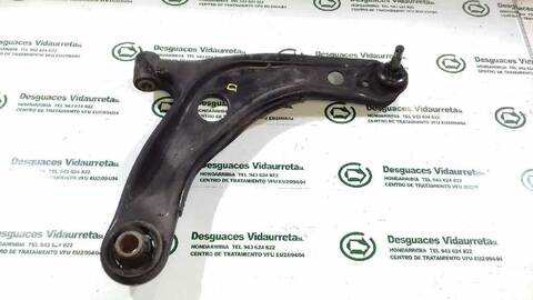 Brazo Suspension Delantero Derecho Toyota Yaris BLUE 87CV 64KW