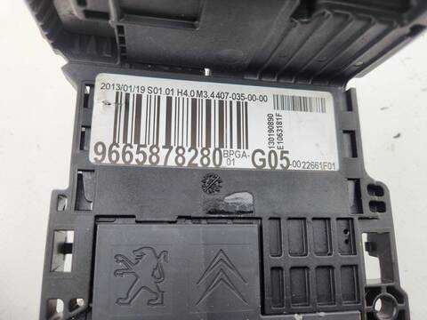 Foto 4ª: Caja Reles Fusibles Citroen C4 COLLECTION 92CV 68KW [9H06] (2013)
