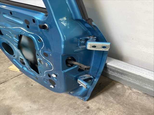 Puerta Trasera Izquierda Peugeot 208 68 CV 50KW
