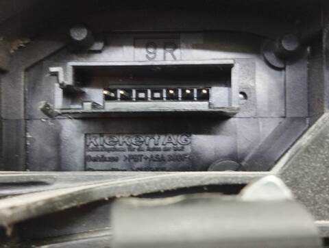 Foto 4ª: Cerradura Puerta Delantera Derecha Bmw Serie 1 114 118D BERLINA 143CV 105KW [N47D20A] (2008)