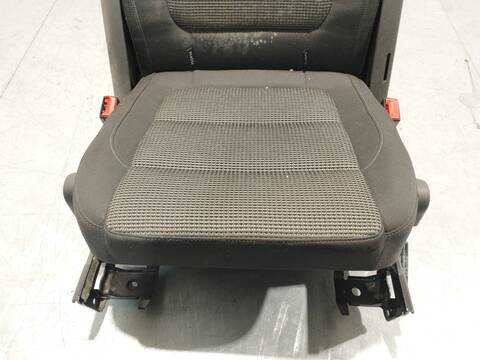 Foto 3ª: Asientos Traseros Volkswagen Sharan 200CV 147KW (2010)