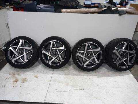 Juego LLantas Hyundai i20 ESSENCE MILD-HYBRID 100CV