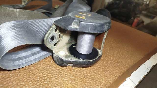 Foto 4ª: Cinturón Delantero Derecho Nissan Patrol 2.8 TD Y60 5P [RD28T] (1989)