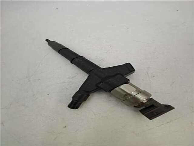 Foto 3ª: Inyectores Nissan Navara 2.5 DOBLE CAB LE 4X4 [2.5 LTR. - 126 KW DCI DIESEL CAT]