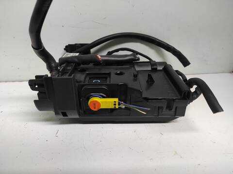 Foto 3ª: Caja Reles Fusibles Mercedes Clase C 160 646811 BERLINA (2007)