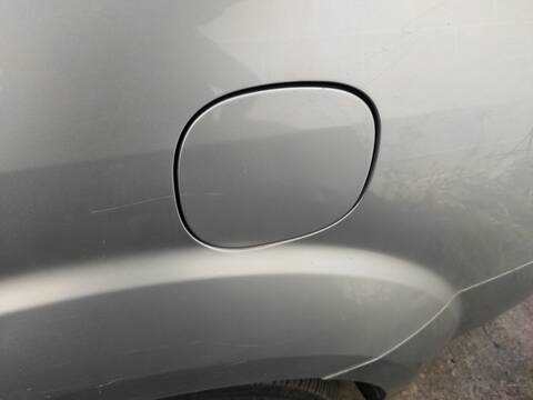 Tapa Exterior Combustible Mitsubishi Outlander BSY