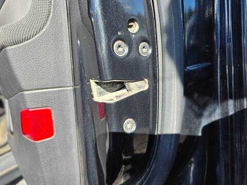 Cerradura Puerta Delantera Derecha Ford Focus AMBIENTE 105CV 77KW